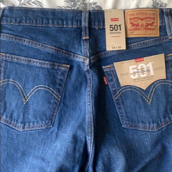 NWT Levi’s 501 Original High Rise Straight Leg 32 x 32 - Picture 7 of 7